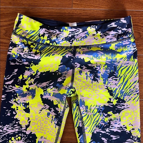 Ivivva Rhythmic Crop Leggings - Picture 2 of 4